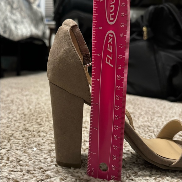 Indigo beige heels - Picture 3 of 4